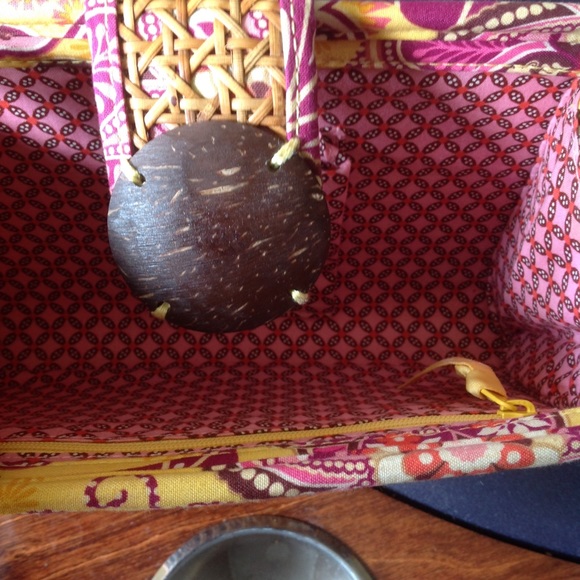 Vera Bradley Tiki Clutch - Picture 3 of 5